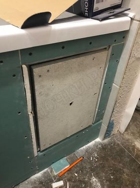 Люк под плитку Нажимной Секрет-Лайт 350*650 Люк под плитку Нажимной Секрет-Лайт 350*650